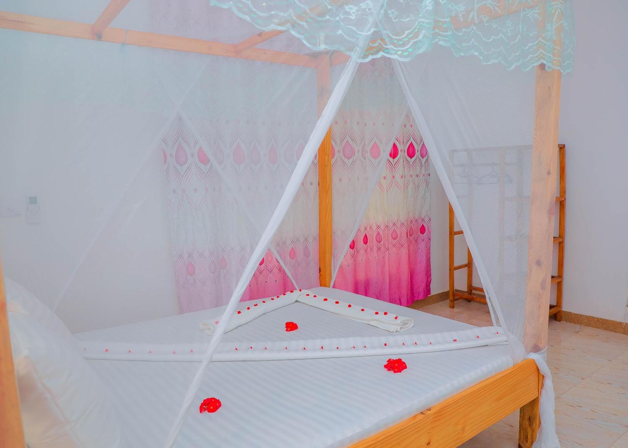 Raha House Bed & Breakfast Nungwi Bagian luar foto