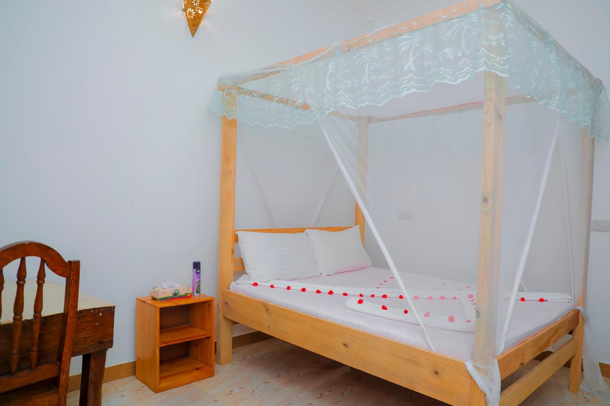 Raha House Bed & Breakfast Nungwi Bagian luar foto